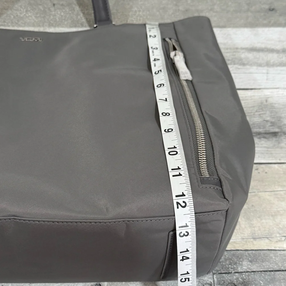 TUMI VOYAGEUR Large Valetta Tote in Fog NEW WITHOUT TAG